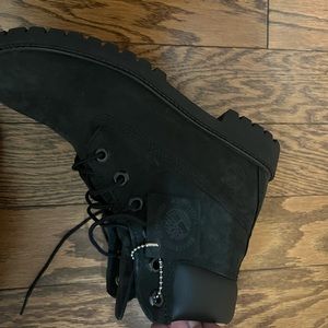 black timberland boots